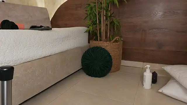 Bonny_Watson webcam