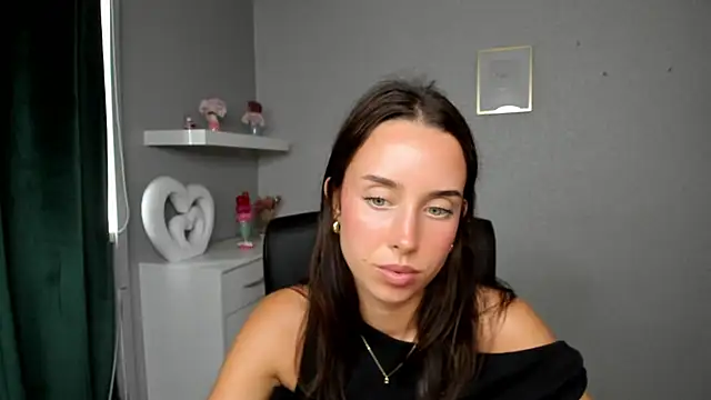 AdeleSolo webcam