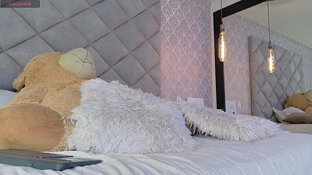 Sasha_Sin webcam