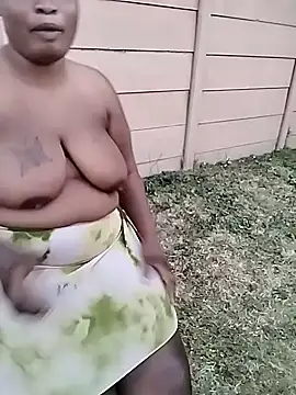 JuicyHoney_01 webcam