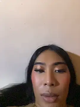 hugecock_tamira webcam