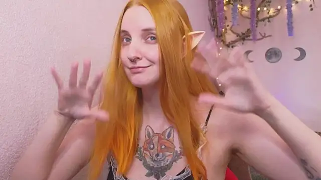 Elfie_Agatha webcam