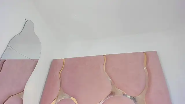 Lia_petiteht webcam