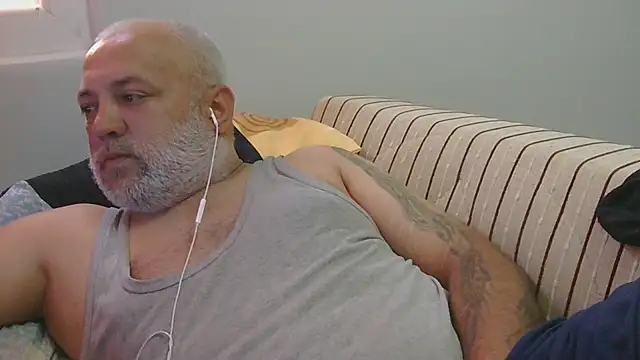 husoizmir live cam on StripChat