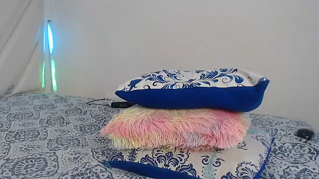AlannaHarper webcam