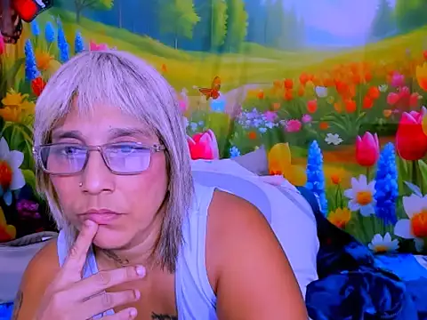 indianroxy webcam