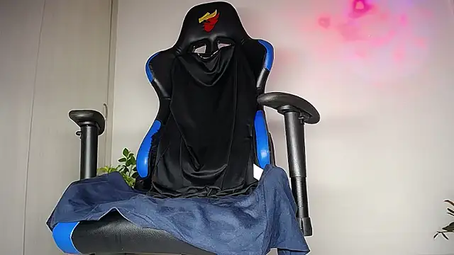 MAXJONES_2