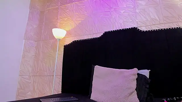 jennyrouse01 - JennyRouse01's free webcam - UK Sex Cams