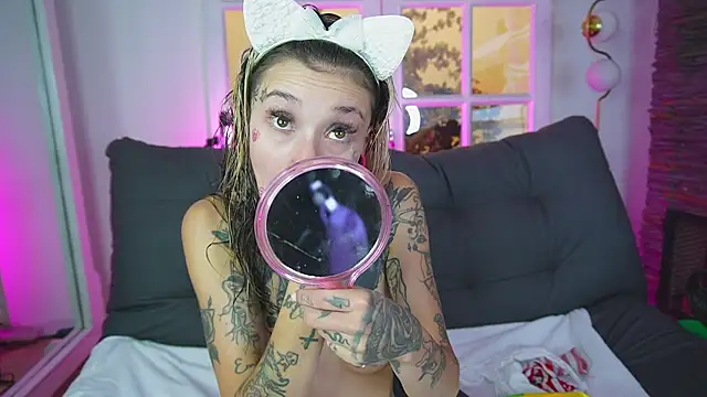 miss___angel live cam on StripChat
