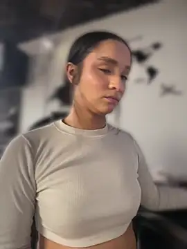 Isabella-Teen webcam