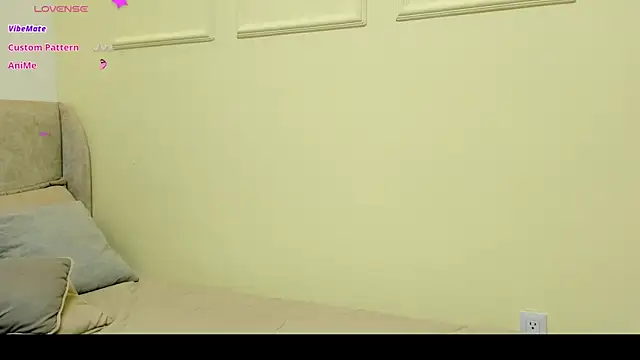 zara_milf - Zara_milf's free webcam - UK Sex Cams