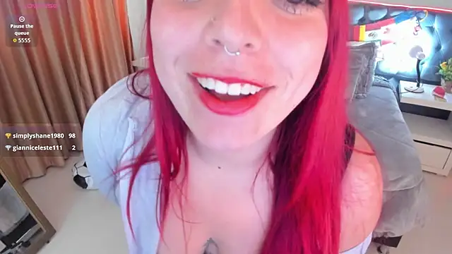 blair_red_ (F young) - Lick your fingers for me  🤭