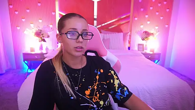 DoveLovee live cam on StripChat