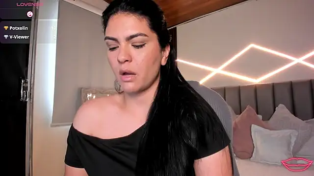 Veronicalanx1 live cam on StripChat
