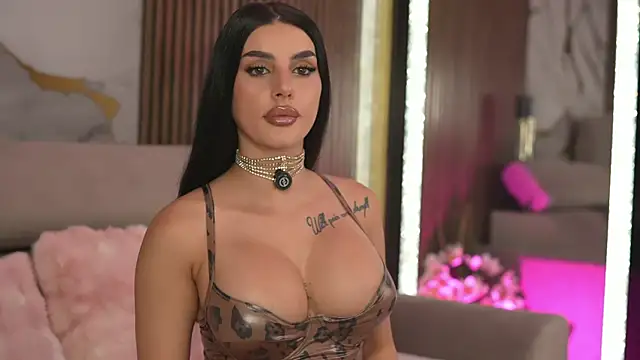 Watch AmyBlair live on EroticFlix - High definition streams