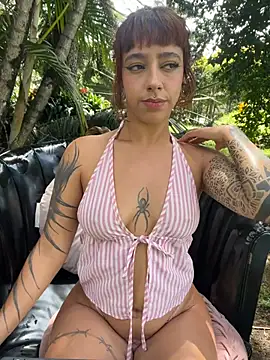 AliceMrtnz webcam