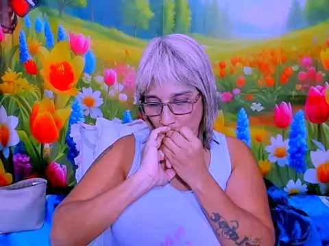 indianroxy webcam