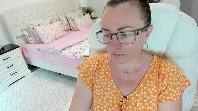 Vika73 webcam