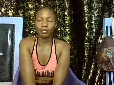 Lovey_daisy15 live cam on StripChat