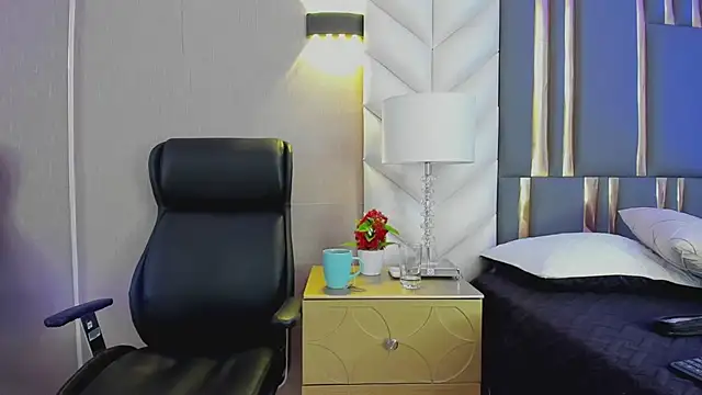 ChloeHarper_ webcam