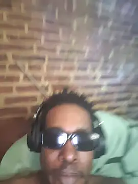 BlackD4uxo live cam on StripChat