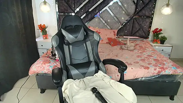 MysticMature webcam
