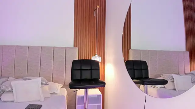 khloe-sweet live cam on StripChat
