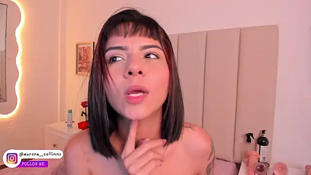 aurora_collinss_ webcam