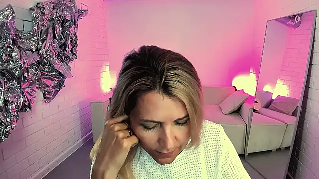 NicoleHitman webcam