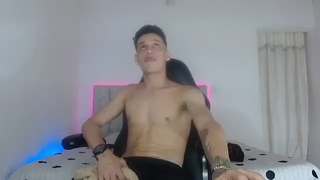 KevinG_77 webcam
