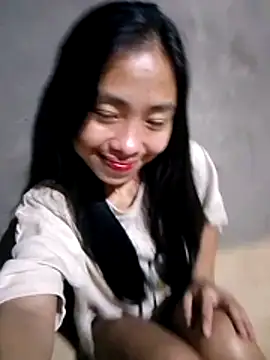 SweetMissPinay18 webcam