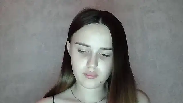 SweetLoraa webcam