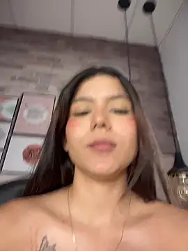 CherrySmirkXXX webcam