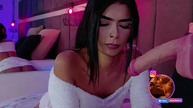 luna_blannco webcam