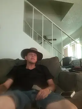 yourMasterisBored webcam
