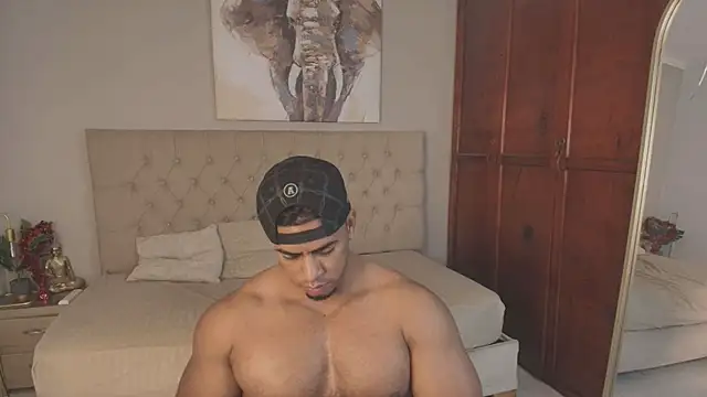 Trevor_vinc live cam on StripChat