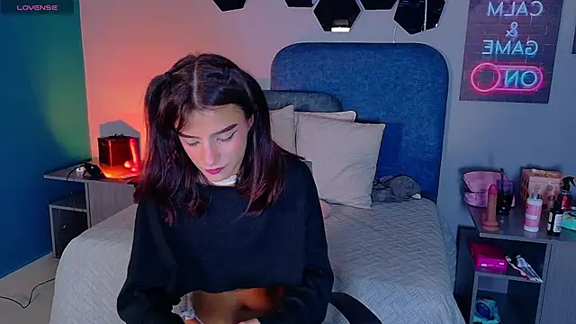 Charlott__18 webcam