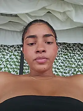Milu_Luthor webcam