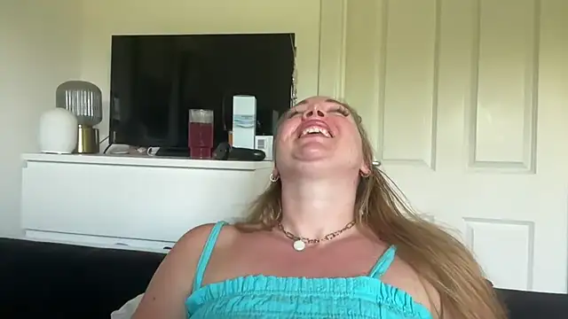 arielsweetieee webcam
