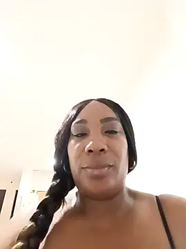 MadameEbony webcam