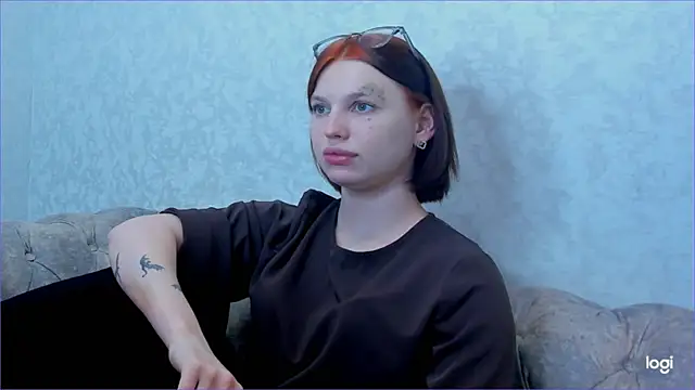 Nora_Finch webcam