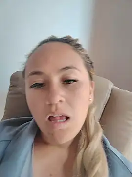 Angeel_white25 webcam