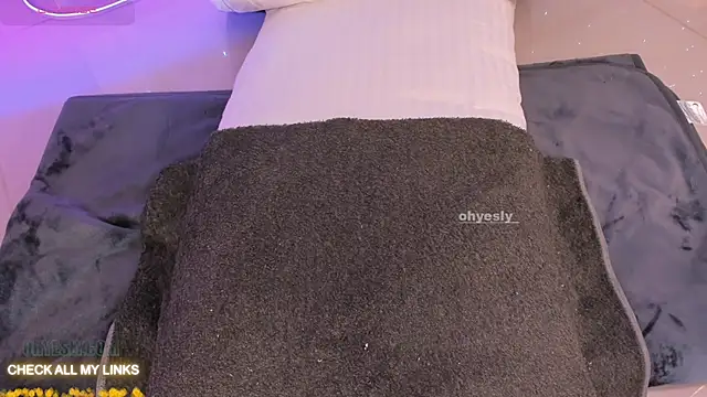 ohyesly_ webcam