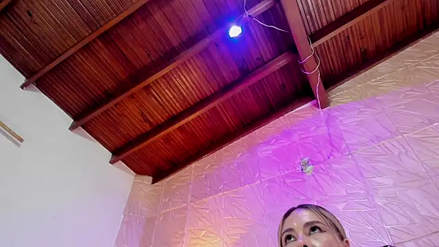 JennyRouse01 webcam