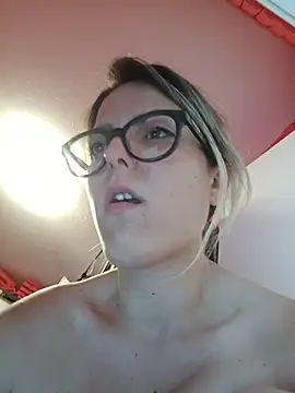 dolcehelena993 webcam