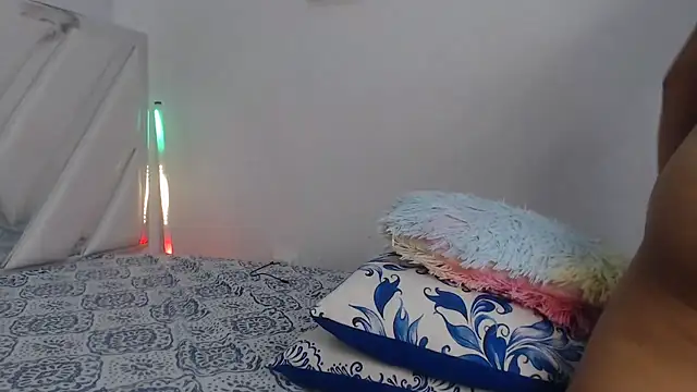 AlannaHarper webcam