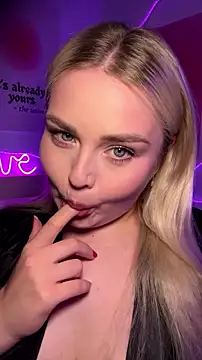 April_Vancee webcam