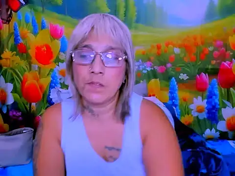indianroxy webcam