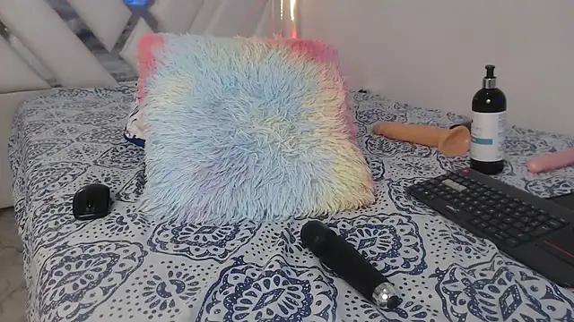 AlannaHarper webcam