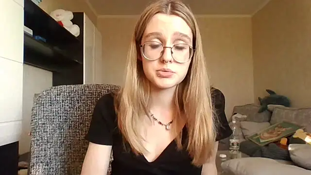DianneTawwab live cam on StripChat